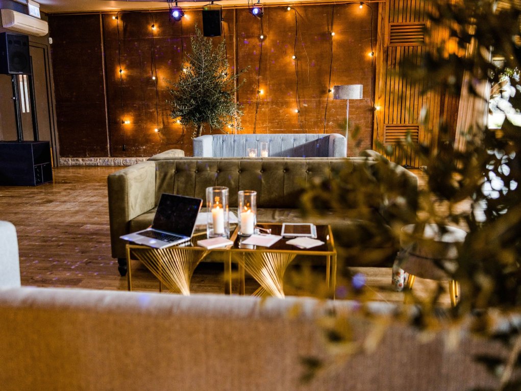 Furniture On The Move Stunning Furniture Hire